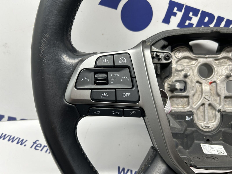MAN multifunction steering wheel - Volante de direção de Caminhão: foto 3 MAN multifunction steering wheel - Volante de direção de Caminhão: foto 3