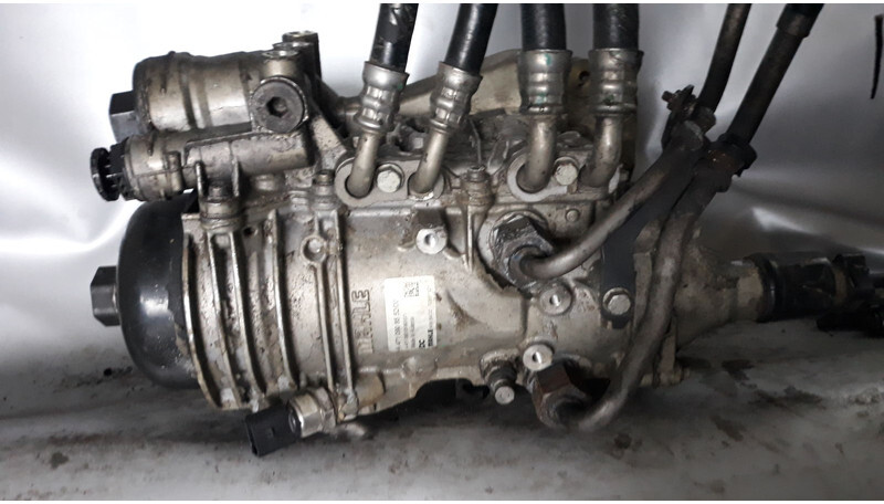 Mercedes-Benz Actros - Filtro de combustível de Caminhão: foto 3 Mercedes-Benz Actros - Filtro de combustível de Caminhão: foto 3