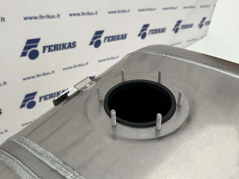 Mercedes-Benz Fuel tank 680L + 120L AdBlue - Tanque de combustível de Caminhão: foto 5 Mercedes-Benz Fuel tank 680L + 120L AdBlue - Tanque de combustível de Caminhão: foto 5