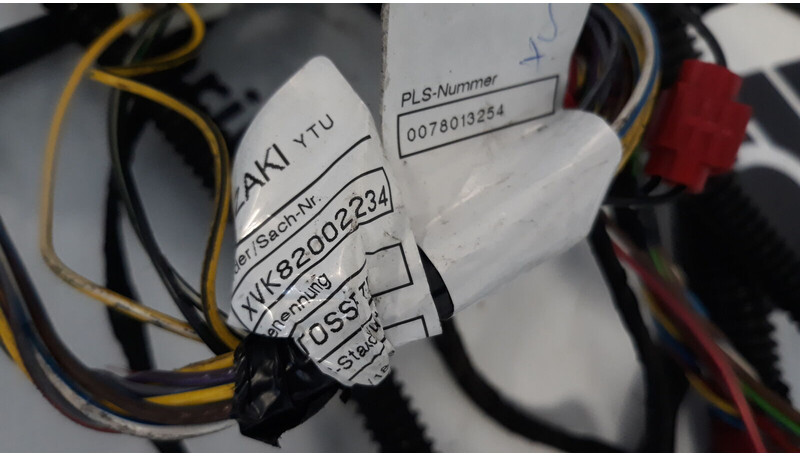 Mercedes-Benz bumper wiring harness - Cables/ Wire harness de Caminhão: foto 4 Mercedes-Benz bumper wiring harness - Cables/ Wire harness de Caminhão: foto 4