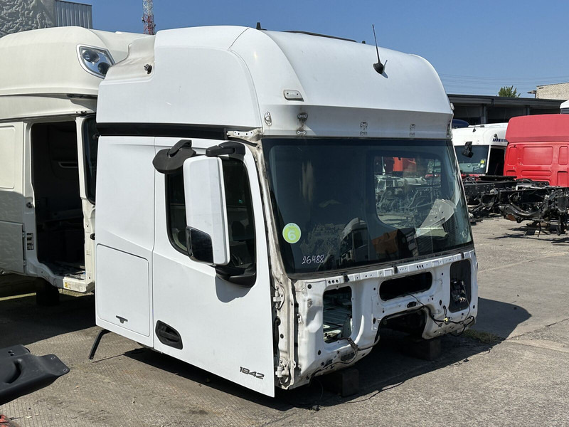 Mercedes-Benz cab - Cabine e interior de Caminhão: foto 2 Mercedes-Benz cab - Cabine e interior de Caminhão: foto 2