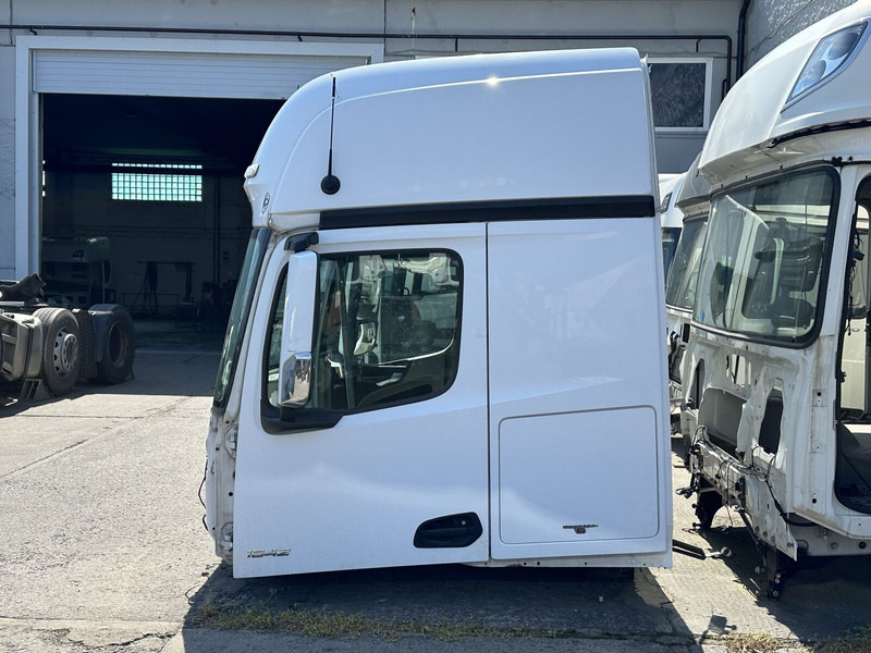 Mercedes-Benz cab - Cabine e interior de Caminhão: foto 4 Mercedes-Benz cab - Cabine e interior de Caminhão: foto 4