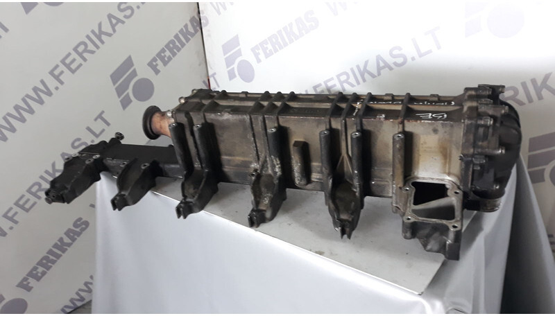 Mercedes-Benz exhaust gas cooler - Motor e peças de Caminhão: foto 3 Mercedes-Benz exhaust gas cooler - Motor e peças de Caminhão: foto 3