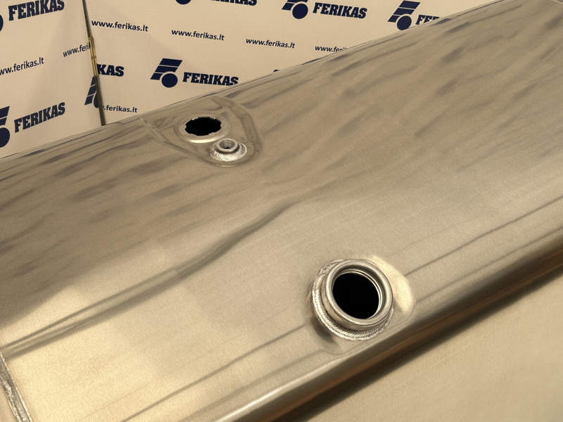 Scania New aluminum fuel tank 570L - Tanque de combustível de Caminhão: foto 4 Scania New aluminum fuel tank 570L - Tanque de combustível de Caminhão: foto 4