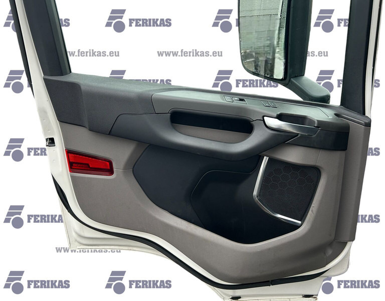 Scania left side - Porta e peças de Caminhão: foto 3 Scania left side - Porta e peças de Caminhão: foto 3