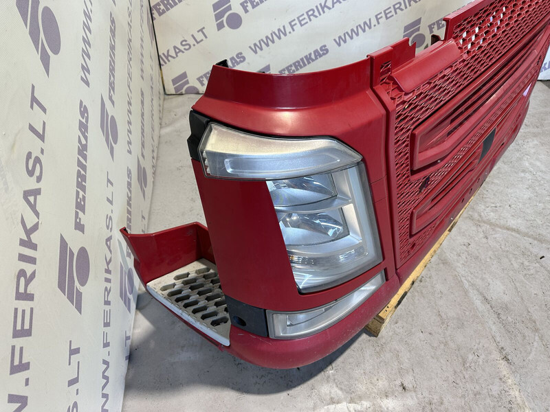 Volvo FH4 - Para-choque de Caminhão: foto 3 Volvo FH4 - Para-choque de Caminhão: foto 3