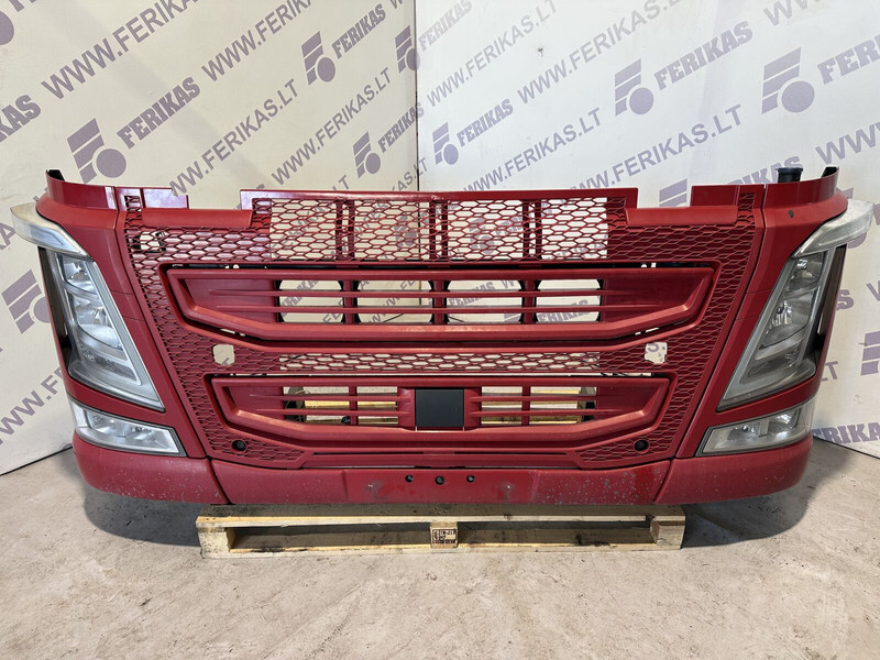 Volvo FH4 - Para-choque de Caminhão: foto 1 Volvo FH4 - Para-choque de Caminhão: foto 1