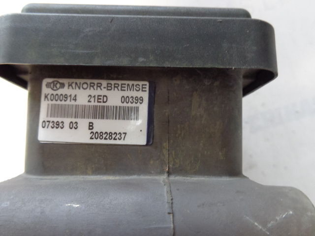 Volvo KNORR-BREMSE KNORR-BREMSE - Válvula de Caminhão: foto 3 Volvo KNORR-BREMSE KNORR-BREMSE - Válvula de Caminhão: foto 3