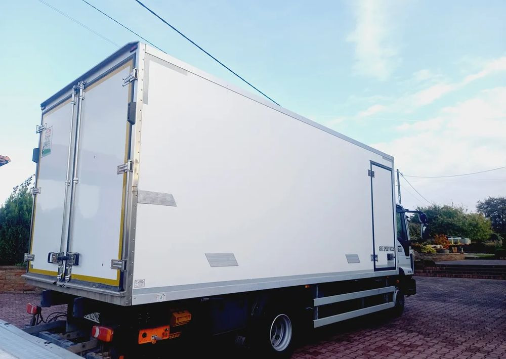 Inny ZABUDOWA CHŁODNIA 5.80 AGREGAT CARRIER 500 - Carroçaria - frigorífico: foto 4 Inny ZABUDOWA CHŁODNIA 5.80 AGREGAT CARRIER 500 - Carroçaria - frigorífico: foto 4