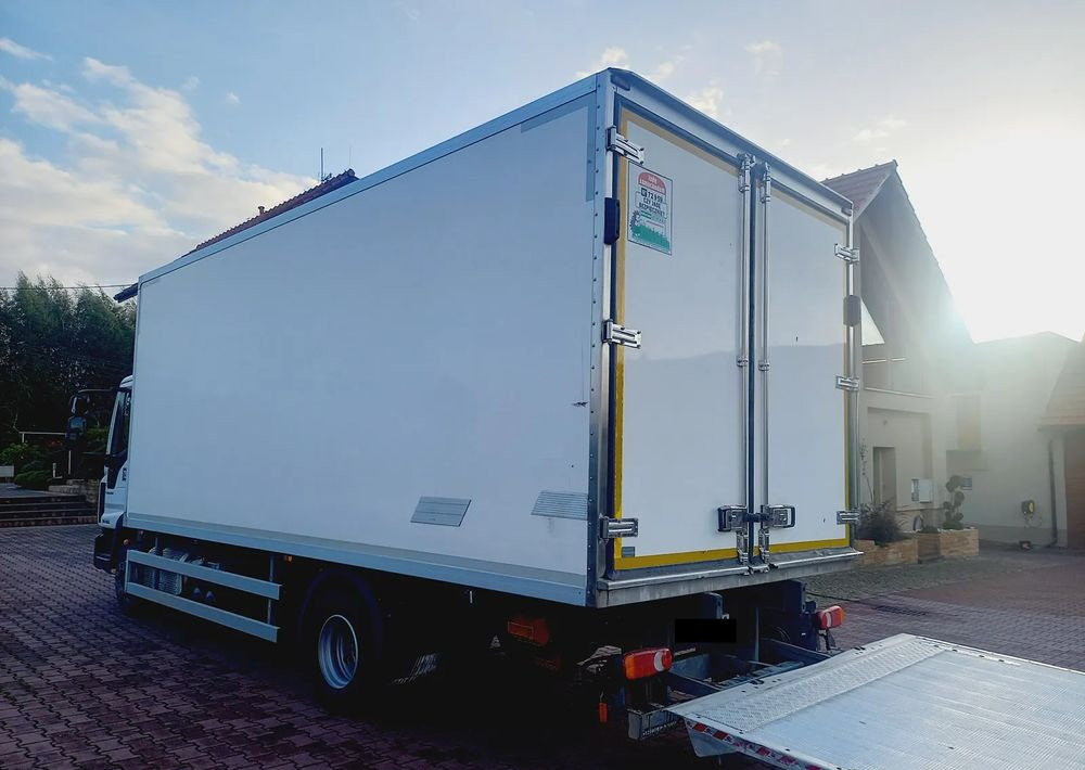 Inny ZABUDOWA CHŁODNIA 5.80 AGREGAT CARRIER 500 - Carroçaria - frigorífico: foto 5 Inny ZABUDOWA CHŁODNIA 5.80 AGREGAT CARRIER 500 - Carroçaria - frigorífico: foto 5