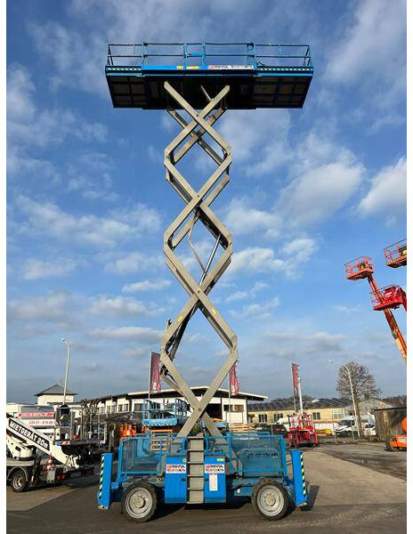 Plataforma de Tijera/ Plataforma de tesoura Genie GS4390 RT diesel 4x4 15m (1541): foto 14