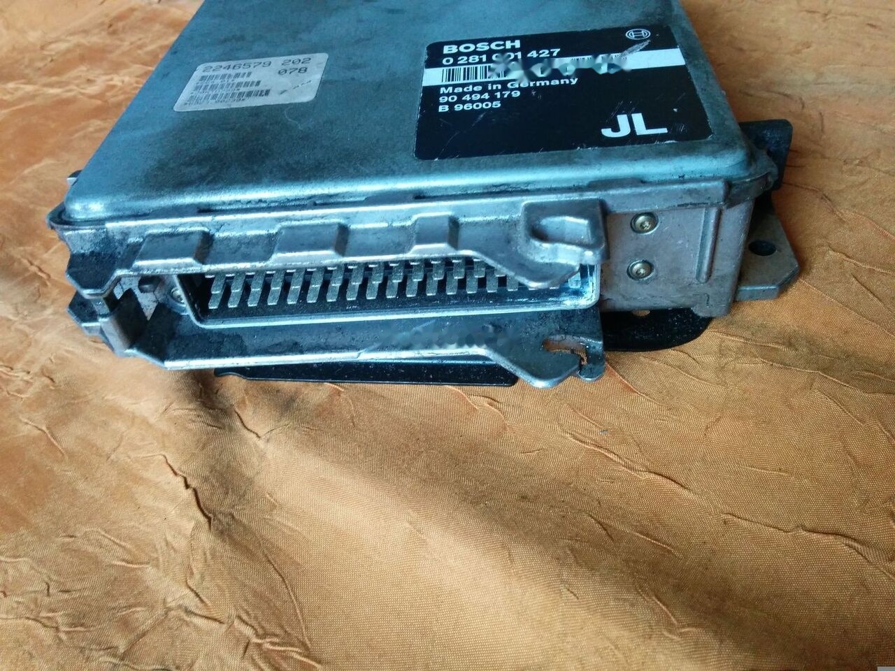 Bosch 0281001427 A 0004460839 Mercedes-Benz O405 - Centralina electrónica de Ônibus: foto 1 Bosch 0281001427 A 0004460839 Mercedes-Benz O405 - Centralina electrónica de Ônibus: foto 1