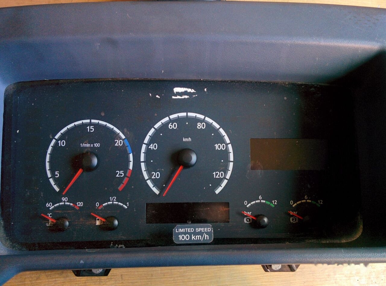 Painel de instrumentos de Ônibus IVECO Mobitec LG2010000-000 Lawo D-76437 .Hanover OL020A.1780556(18568   IVECO Volvo, Mercedes: foto 15