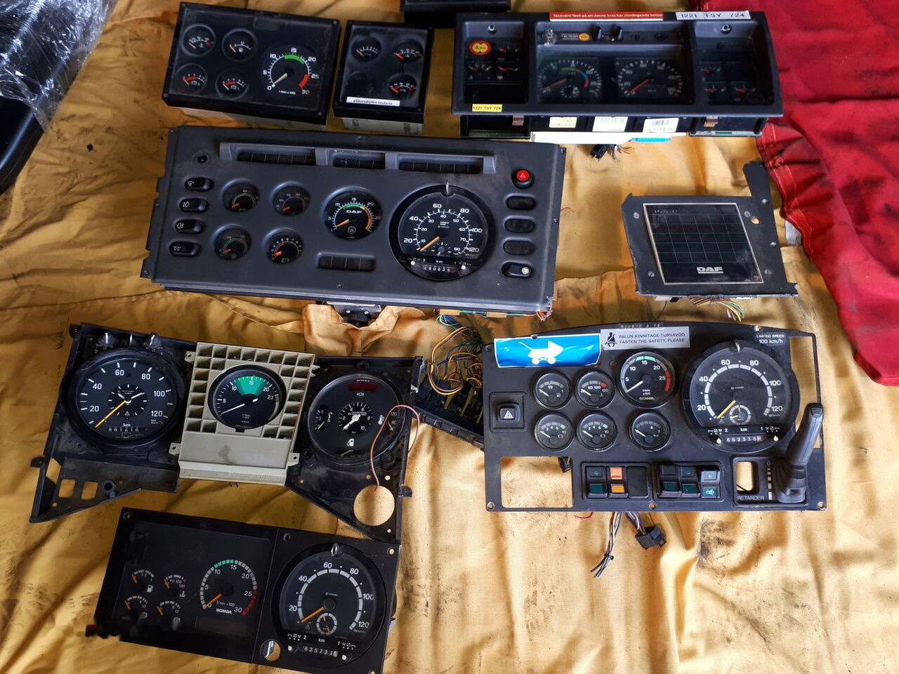 Painel de instrumentos de Ônibus IVECO Mobitec LG2010000-000 Lawo D-76437 .Hanover OL020A.1780556(18568   IVECO Volvo, Mercedes: foto 24