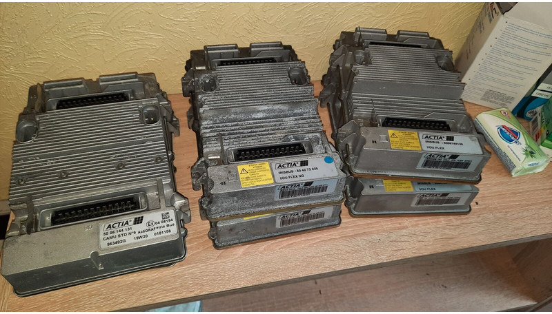 Iveco ACTIA - Centralina electrónica: foto 4 Iveco ACTIA - Centralina electrónica: foto 4
