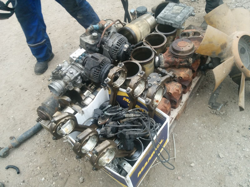 MAN E 2876 LOH 02 - Motor e peças: foto 3 MAN E 2876 LOH 02 - Motor e peças: foto 3