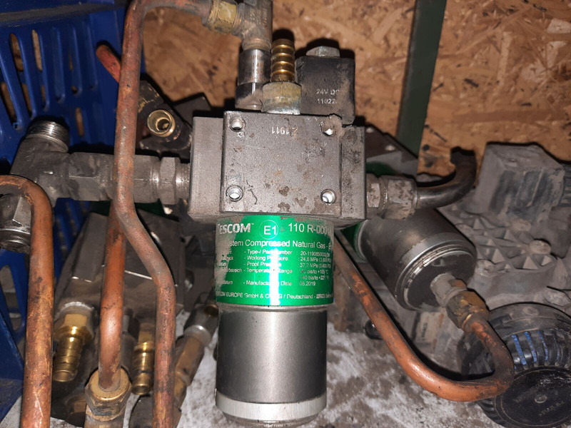 MAN E51.13111-6036 газовый редуктор - Fornecimento de combustível: foto 1 MAN E51.13111-6036 газовый редуктор - Fornecimento de combustível: foto 1