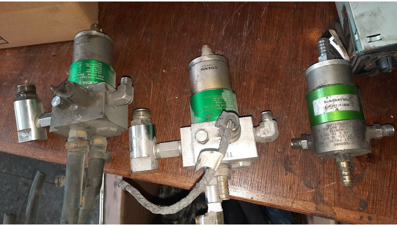 MAN E51.13111-6036 газовый редуктор - Fornecimento de combustível: foto 4 MAN E51.13111-6036 газовый редуктор - Fornecimento de combustível: foto 4