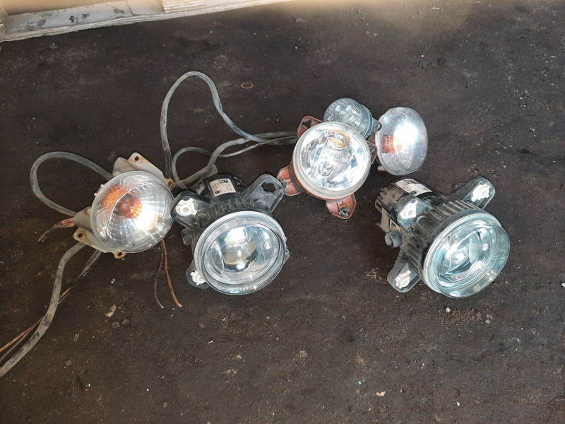 MAN . Скания . Вольво. Неоплан. - Farol dianteira: foto 2 MAN . Скания . Вольво. Неоплан. - Farol dianteira: foto 2