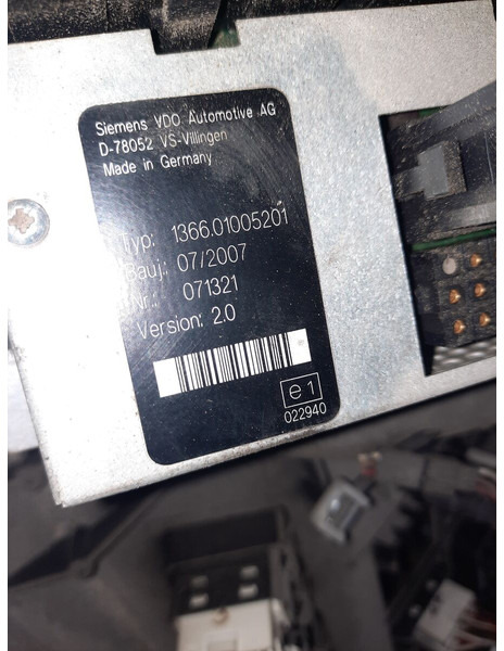 Mercedes-Benz D-78052VS - Painel de instrumentos: foto 3 Mercedes-Benz D-78052VS - Painel de instrumentos: foto 3