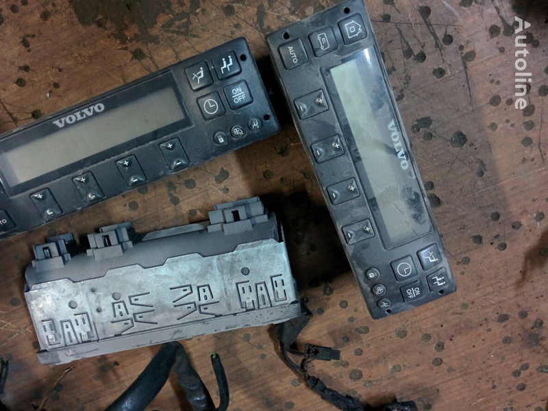 Volvo 20815236-P04. 70327101. 2054900 . 20744283-01. 3192577. 20815236 - Centralina electrónica: foto 1 Volvo 20815236-P04. 70327101. 2054900 . 20744283-01. 3192577. 20815236 - Centralina electrónica: foto 1