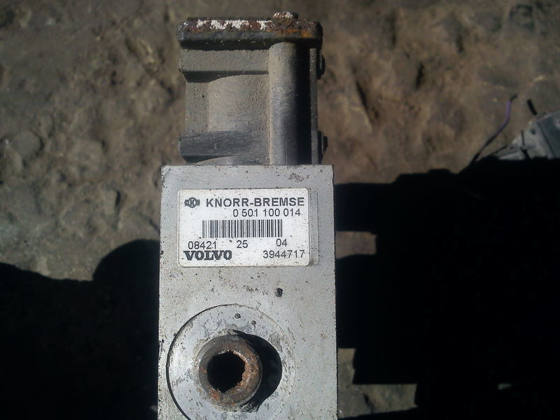 Volvo Уронем пола 0501100014. 28. 29. 35. 40. - Centralina electrónica: foto 5 Volvo Уронем пола 0501100014. 28. 29. 35. 40. - Centralina electrónica: foto 5