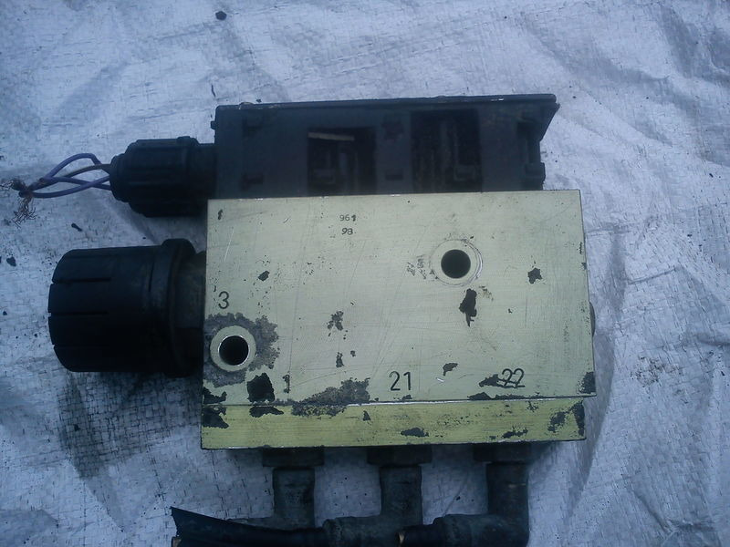 Volvo Уронем пола 0501100014. 28. 29. 35. 40. - Centralina electrónica: foto 2 Volvo Уронем пола 0501100014. 28. 29. 35. 40. - Centralina electrónica: foto 2