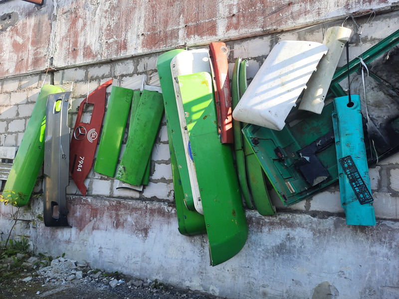 Volvo магнетолы . B12 . Ивеко - Para-choque: foto 3 Volvo магнетолы . B12 . Ивеко - Para-choque: foto 3