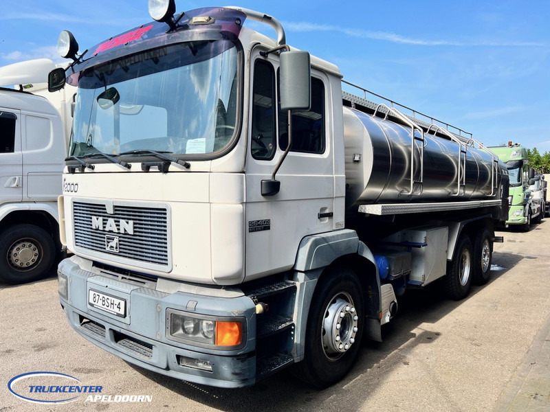 MAN 26.403 Manuel, Retarder, Reduction axle, 14250 liter - Caminhão tanque: foto 3 MAN 26.403 Manuel, Retarder, Reduction axle, 14250 liter - Caminhão tanque: foto 3