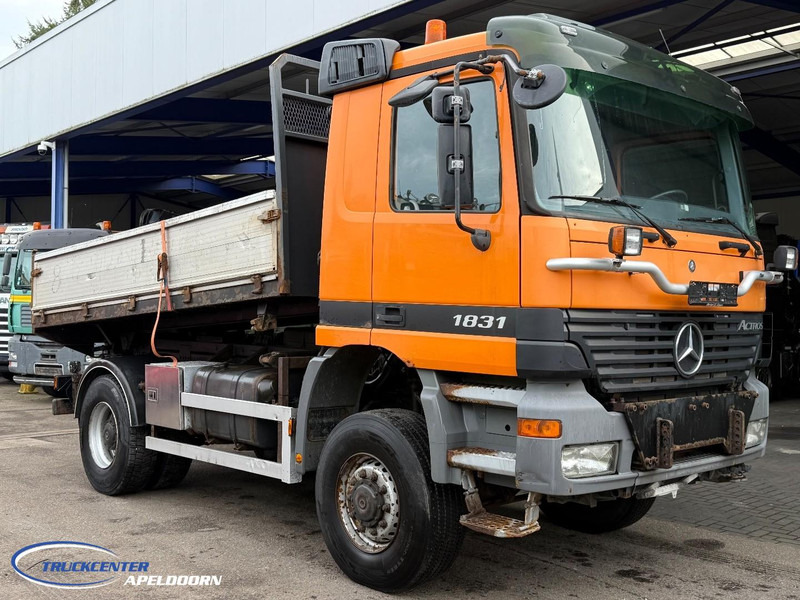 Mercedes-Benz Actros 1831 4x4 Naafreductie, Bladgeveerd, EPS, Originele kilometerstand! - Caminhão basculante: foto 1 Mercedes-Benz Actros 1831 4x4 Naafreductie, Bladgeveerd, EPS, Originele kilometerstand! - Caminhão basculante: foto 1