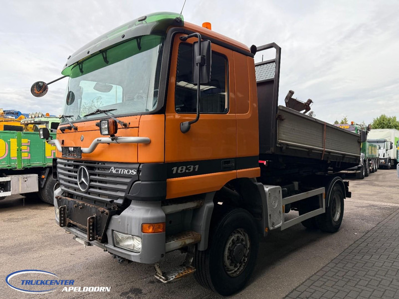 Mercedes-Benz Actros 1831 4x4 Naafreductie, Bladgeveerd, EPS, Originele kilometerstand! - Caminhão basculante: foto 3 Mercedes-Benz Actros 1831 4x4 Naafreductie, Bladgeveerd, EPS, Originele kilometerstand! - Caminhão basculante: foto 3