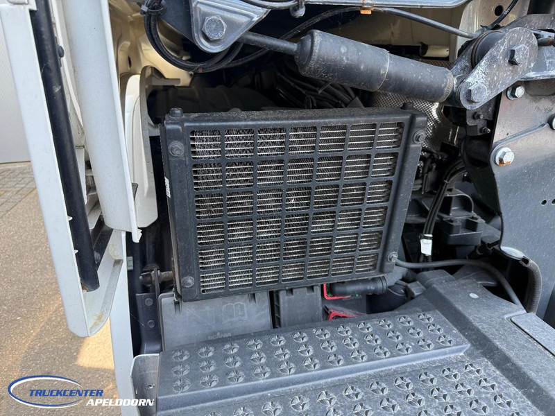 Caminhão chassi Scania R650 V8 NGS 6x4, Standclima, Retarder, PTO, 9000 Vooras: foto 8 Caminhão chassi Scania R650 V8 NGS 6x4, Standclima, Retarder, PTO, 9000 Vooras: foto 8