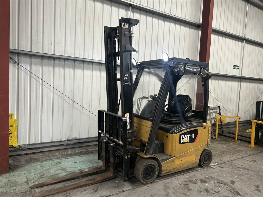 CAT EP18CPN - Empilhadeira elétrica: foto 2 CAT EP18CPN - Empilhadeira elétrica: foto 2