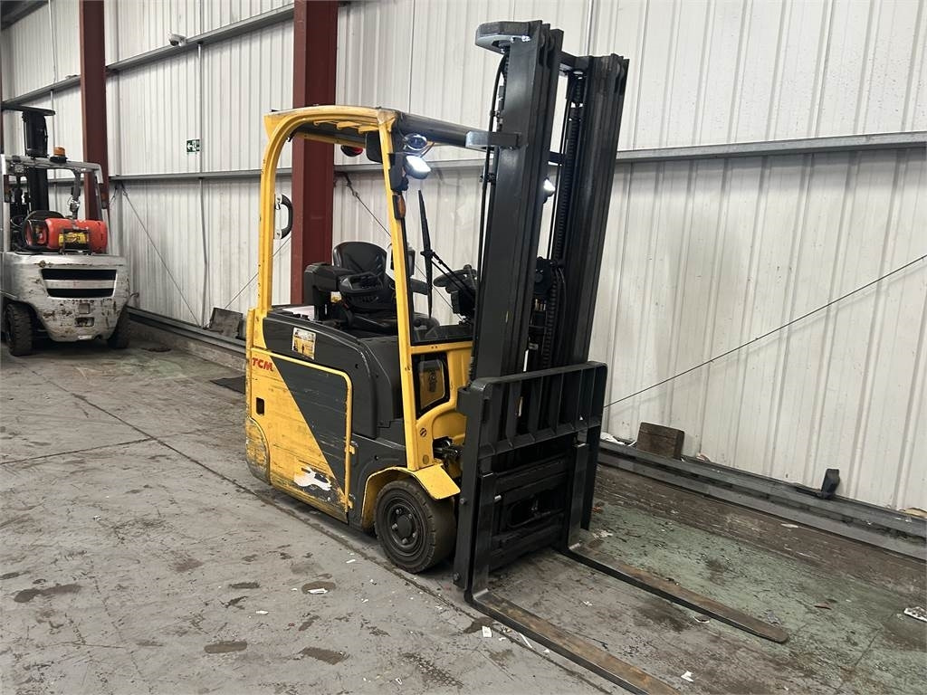 TCM AS2N1L1Q - Empilhadeira elétrica: foto 4 TCM AS2N1L1Q - Empilhadeira elétrica: foto 4