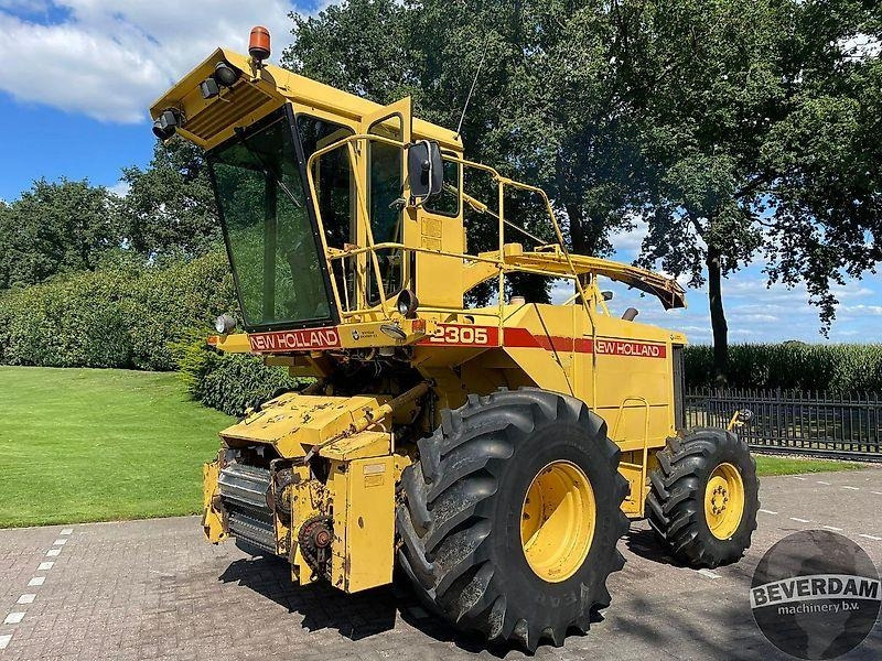 New Holland 2305 - Máquina agrícola: foto 1 New Holland 2305 - Máquina agrícola: foto 1