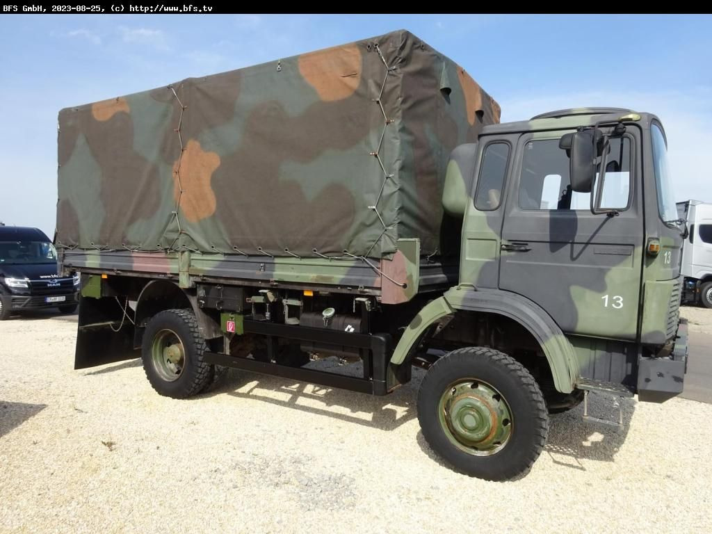 Iveco Magirus 110-17 AW oldtimerfähig - Caminhão com lona: foto 1 Iveco Magirus 110-17 AW oldtimerfähig - Caminhão com lona: foto 1