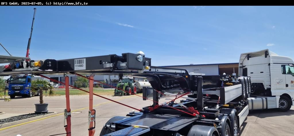 Krone Sattelauflieger Container Chassi SDC 27 eLTU5-2 Krone Sattelauflieger Container Chassi SDC 27 eLTU5-2 - Semireboque transportador de contêineres/ Caixa móvel: foto 1 Krone Sattelauflieger Container Chassi SDC 27 eLTU5-2 Krone Sattelauflieger Container Chassi SDC 27 eLTU5-2 - Semireboque transportador de contêineres/ Caixa móvel: foto 1