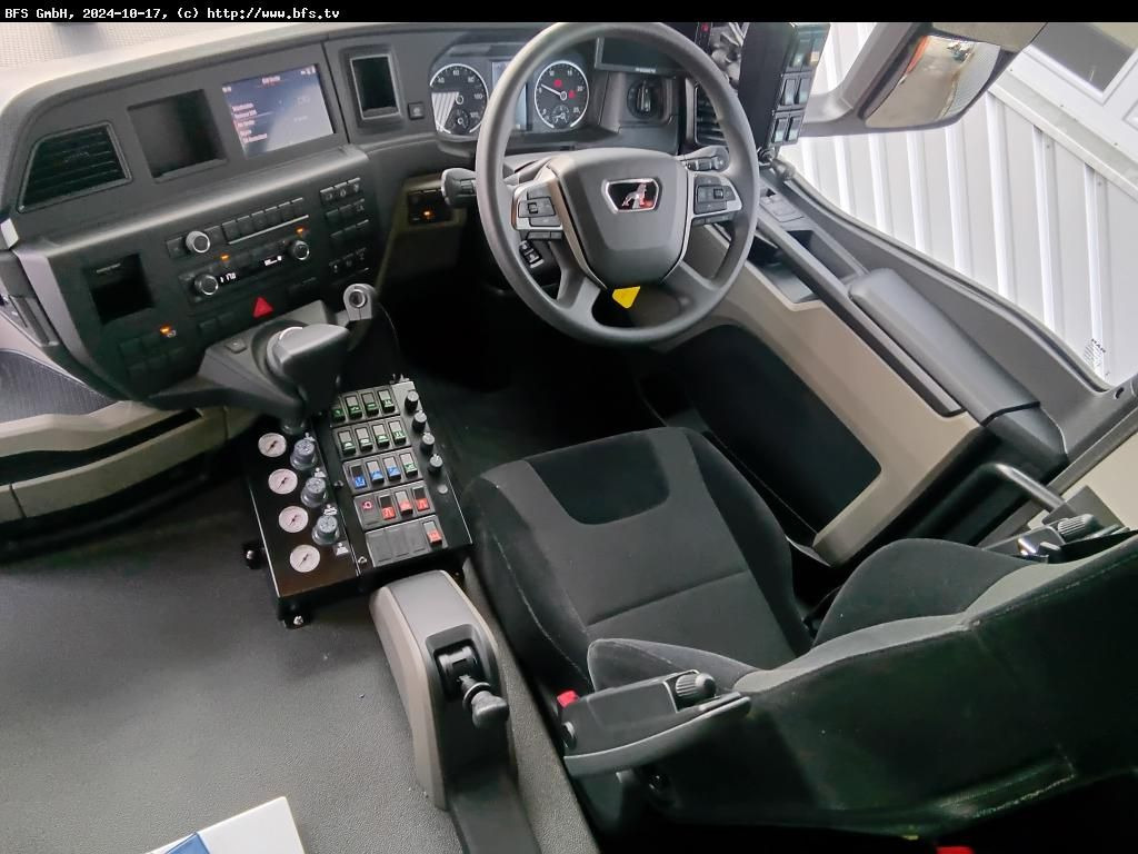 MAN TGS 18.360 4x2 BL BEAM S9000 / Bucher V90 Rotorc - Varredora urbana: foto 4 MAN TGS 18.360 4x2 BL BEAM S9000 / Bucher V90 Rotorc - Varredora urbana: foto 4