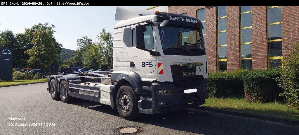 MAN TGS (TG3) 26.510 6x2-4 BL CH HIAB - Caminhão polibenne: foto 1 MAN TGS (TG3) 26.510 6x2-4 BL CH HIAB - Caminhão polibenne: foto 1