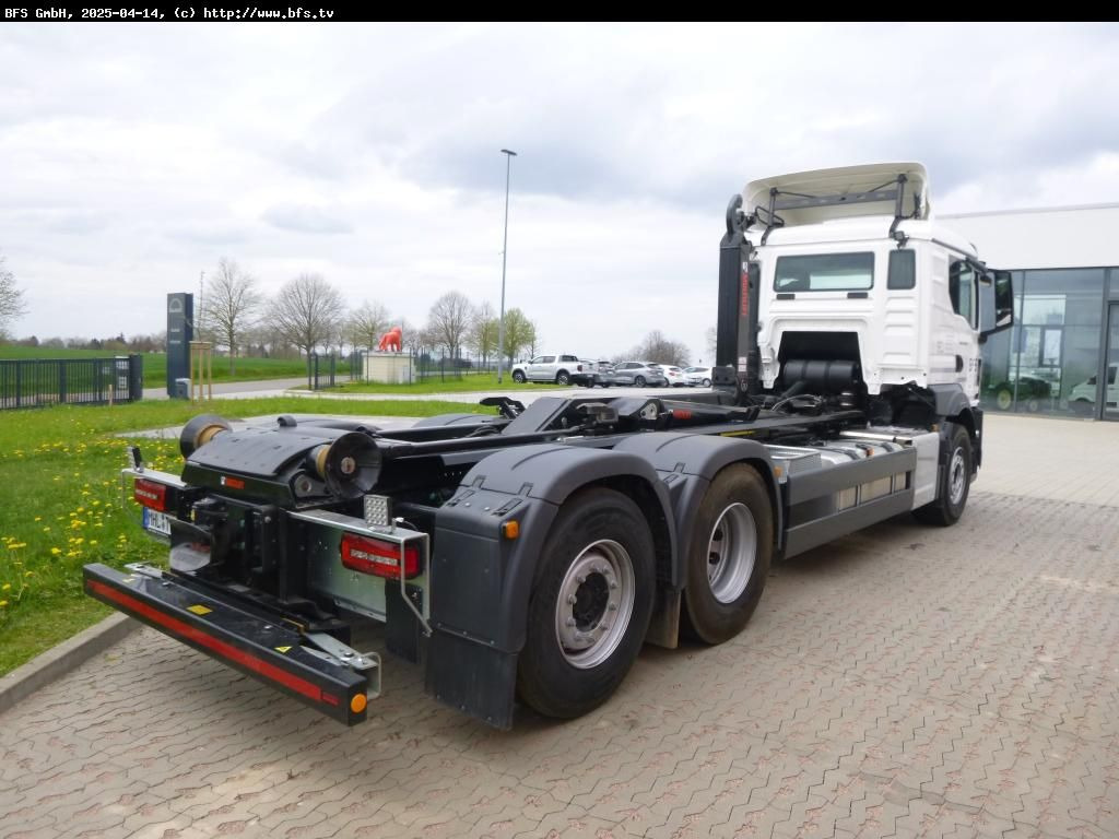 MAN TGS (TG3) 26.520 6x2-4 BL CH HIAB - Caminhão polibenne: foto 2 MAN TGS (TG3) 26.520 6x2-4 BL CH HIAB - Caminhão polibenne: foto 2