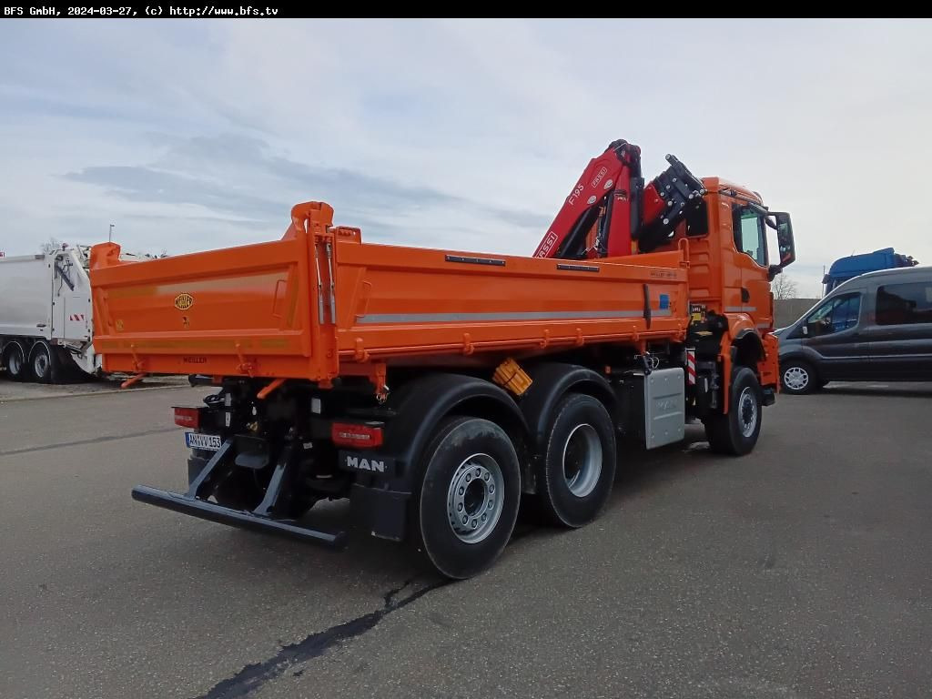 MAN TGS (TG3) 28.510 6x4-4 BL CH WiDi Fassi 15mt - Caminhão basculante: foto 2 MAN TGS (TG3) 28.510 6x4-4 BL CH WiDi Fassi 15mt - Caminhão basculante: foto 2