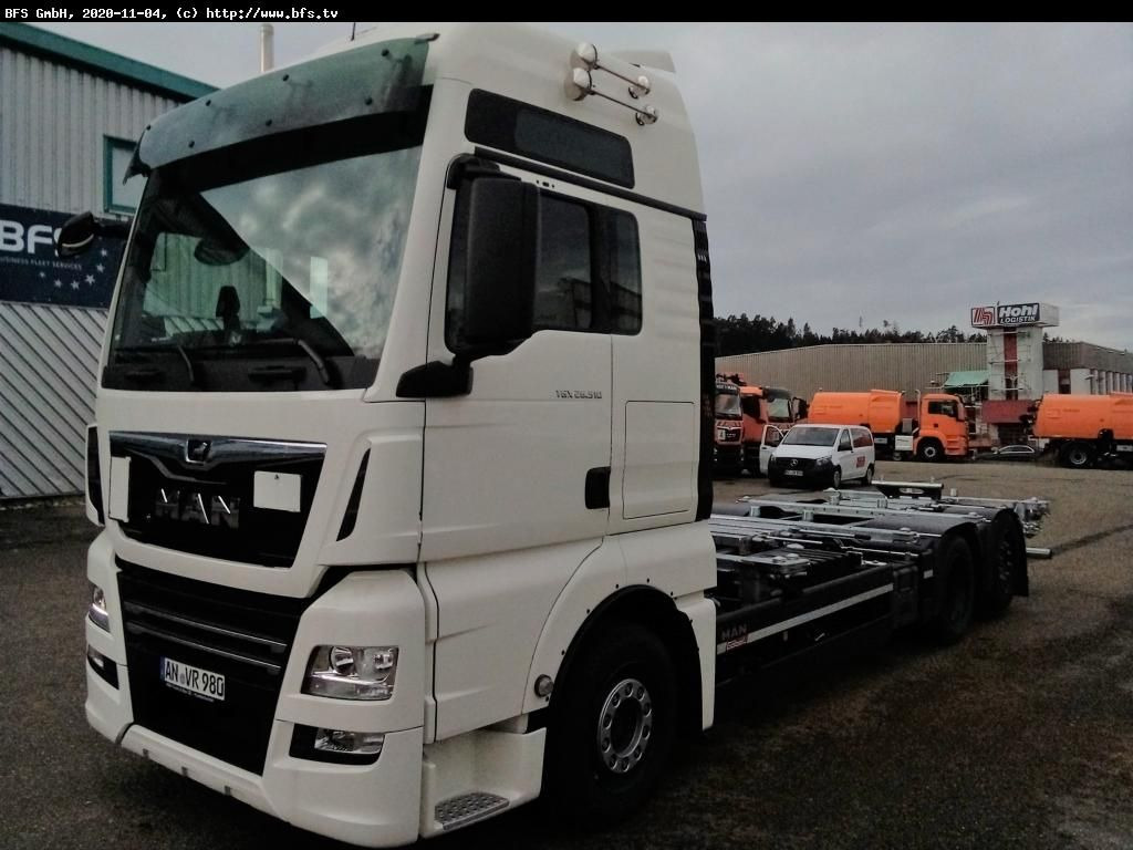 MAN TGX 26.510 6x2-2 LL Multiwechsler - Caminhão transportador de contêineres/ Caixa móvel: foto 1 MAN TGX 26.510 6x2-2 LL Multiwechsler - Caminhão transportador de contêineres/ Caixa móvel: foto 1