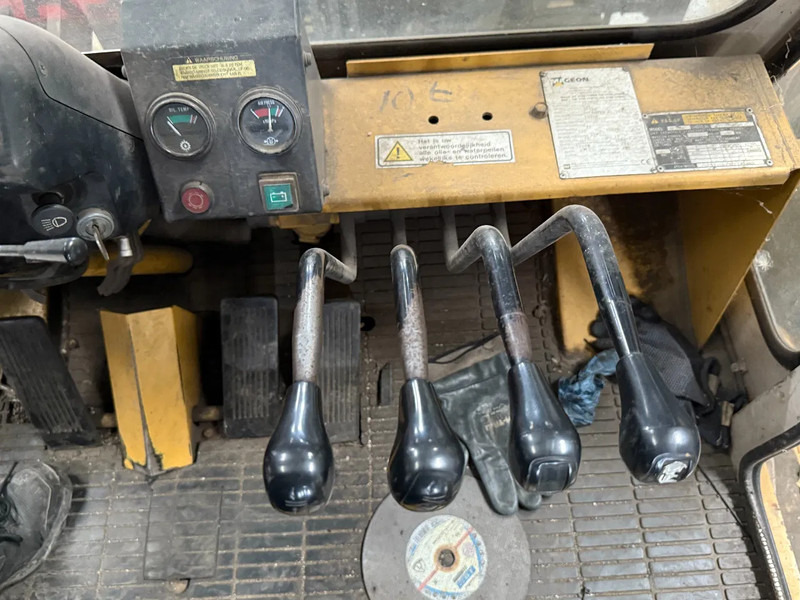 Empilhadeira a diesel Caterpillar DP100 - ONLY 7.579 HOURS! + NL REGISTRATION!: foto 10 Empilhadeira a diesel Caterpillar DP100 - ONLY 7.579 HOURS! + NL REGISTRATION!: foto 10