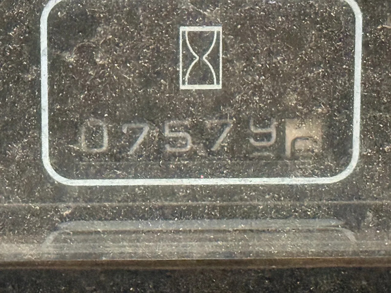 Empilhadeira a diesel Caterpillar DP100 - ONLY 7.579 HOURS! + NL REGISTRATION!: foto 12 Empilhadeira a diesel Caterpillar DP100 - ONLY 7.579 HOURS! + NL REGISTRATION!: foto 12
