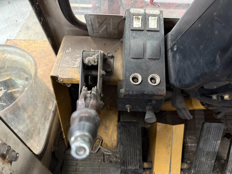 Empilhadeira a diesel Caterpillar DP100 - ONLY 7.579 HOURS! + NL REGISTRATION!: foto 11 Empilhadeira a diesel Caterpillar DP100 - ONLY 7.579 HOURS! + NL REGISTRATION!: foto 11