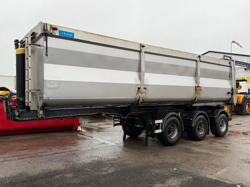 D-Tec KTG-01 - Semireboque basculante: foto 1 D-Tec KTG-01 - Semireboque basculante: foto 1