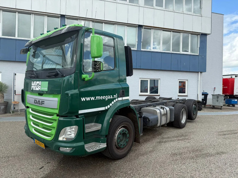 DAF CF 400 6X2 EURO 6 - ONLY 689.209 KM + STEERING AXLE - Caminhão chassi: foto 1 DAF CF 400 6X2 EURO 6 - ONLY 689.209 KM + STEERING AXLE - Caminhão chassi: foto 1
