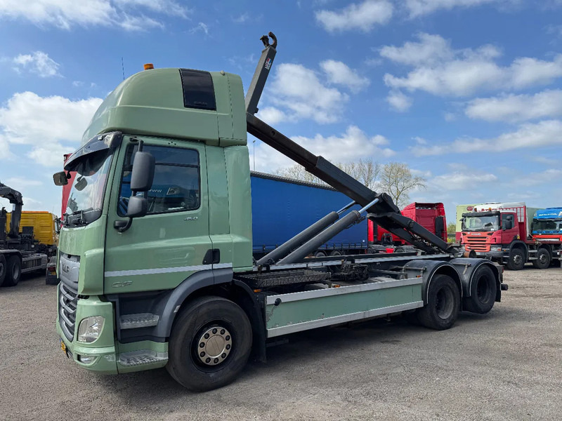 DAF CF 450 6X2 EURO 6 VDL 21T HOOK LIFTING AXLE - Caminhão polibenne: foto 1 DAF CF 450 6X2 EURO 6 VDL 21T HOOK LIFTING AXLE - Caminhão polibenne: foto 1