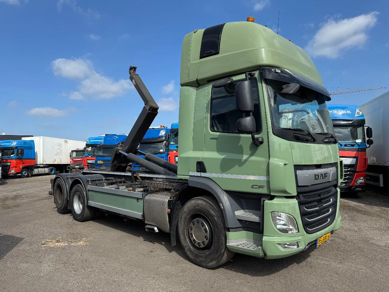 DAF CF 450 6X2 EURO 6 VDL 21T HOOK LIFTING AXLE - Caminhão polibenne: foto 5 DAF CF 450 6X2 EURO 6 VDL 21T HOOK LIFTING AXLE - Caminhão polibenne: foto 5