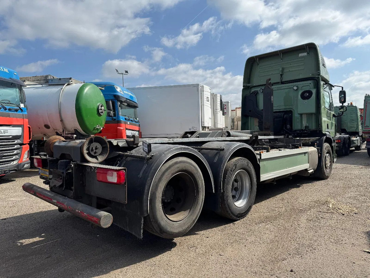 Caminhão polibenne DAF CF 450 6X2 EURO 6 VDL 21T HOOK LIFTING AXLE: foto 9